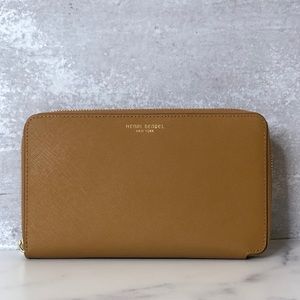Henri Bendel Wallet